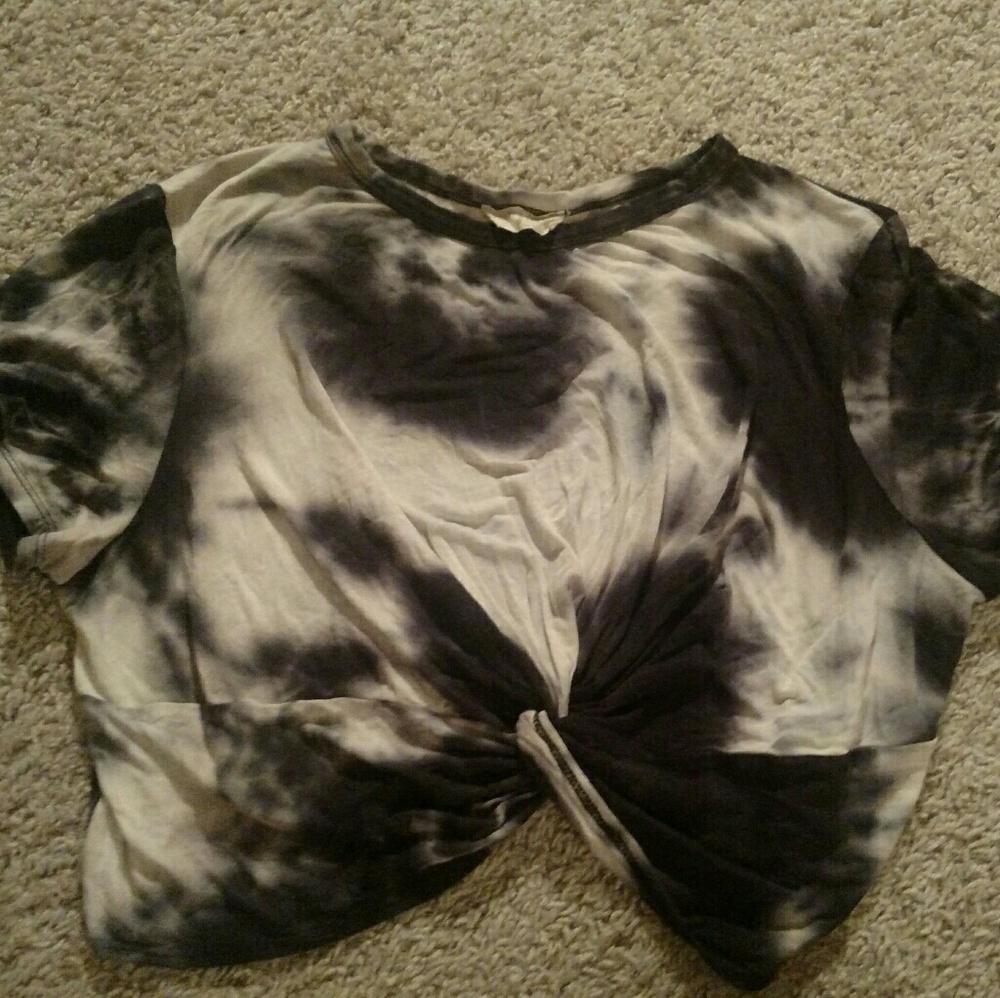 Tye dye crop top- SUPER CUTE!
